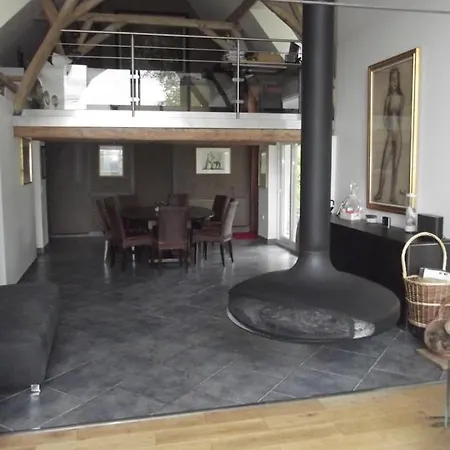Au Bonheur Frontalier Bed and Breakfast