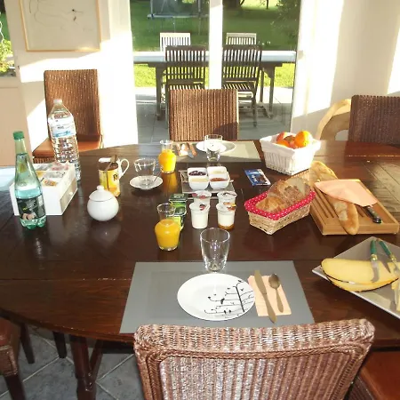 Au Bonheur Frontalier Bed and breakfast