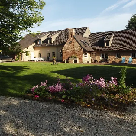 Au Bonheur Frontalier Bed & Breakfast