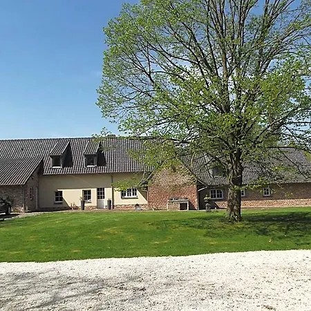 Au Bonheur Frontalier Bed and Breakfast 3*