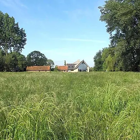 Au Bonheur Frontalier Bed and Breakfast 3*