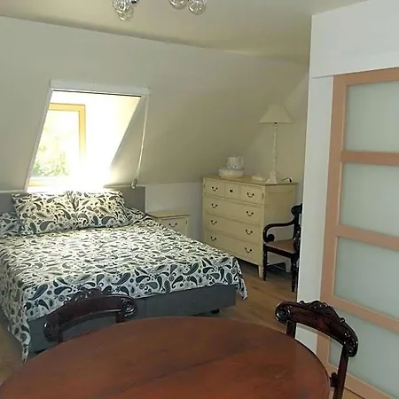 Au Bonheur Frontalier Bed and Breakfast