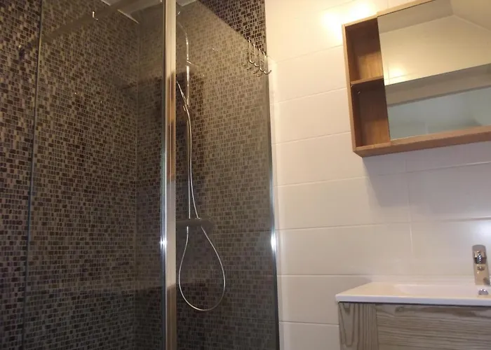 Au Bonheur Frontalier Couette-café 3*