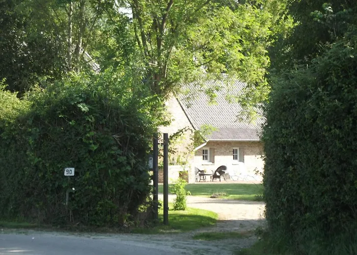 Au Bonheur Frontalier Couette-café 3*